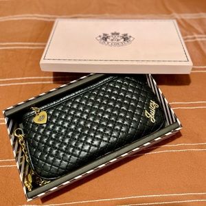 Juicy Couture Bracelet Clutch excellent condition